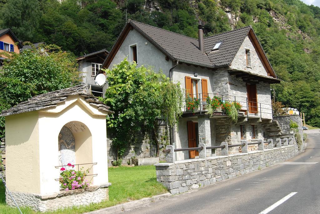 Casa Fontanella Villa Brione  Екстериор снимка